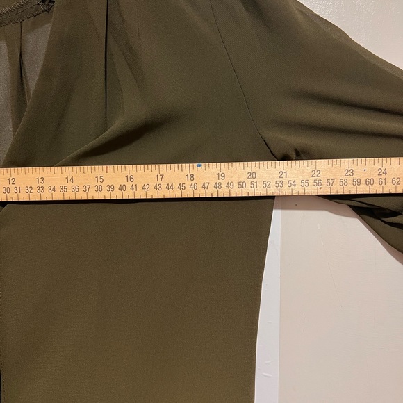 Urban Coco sheer blouse women’s size medium - Picture 5 of 15